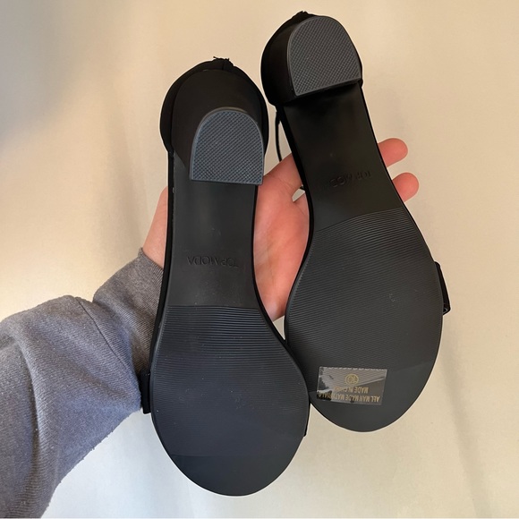 Top Moda Hannah Strappy Matte Black 3.25” Heels Chunky size 10 - Picture 9 of 10